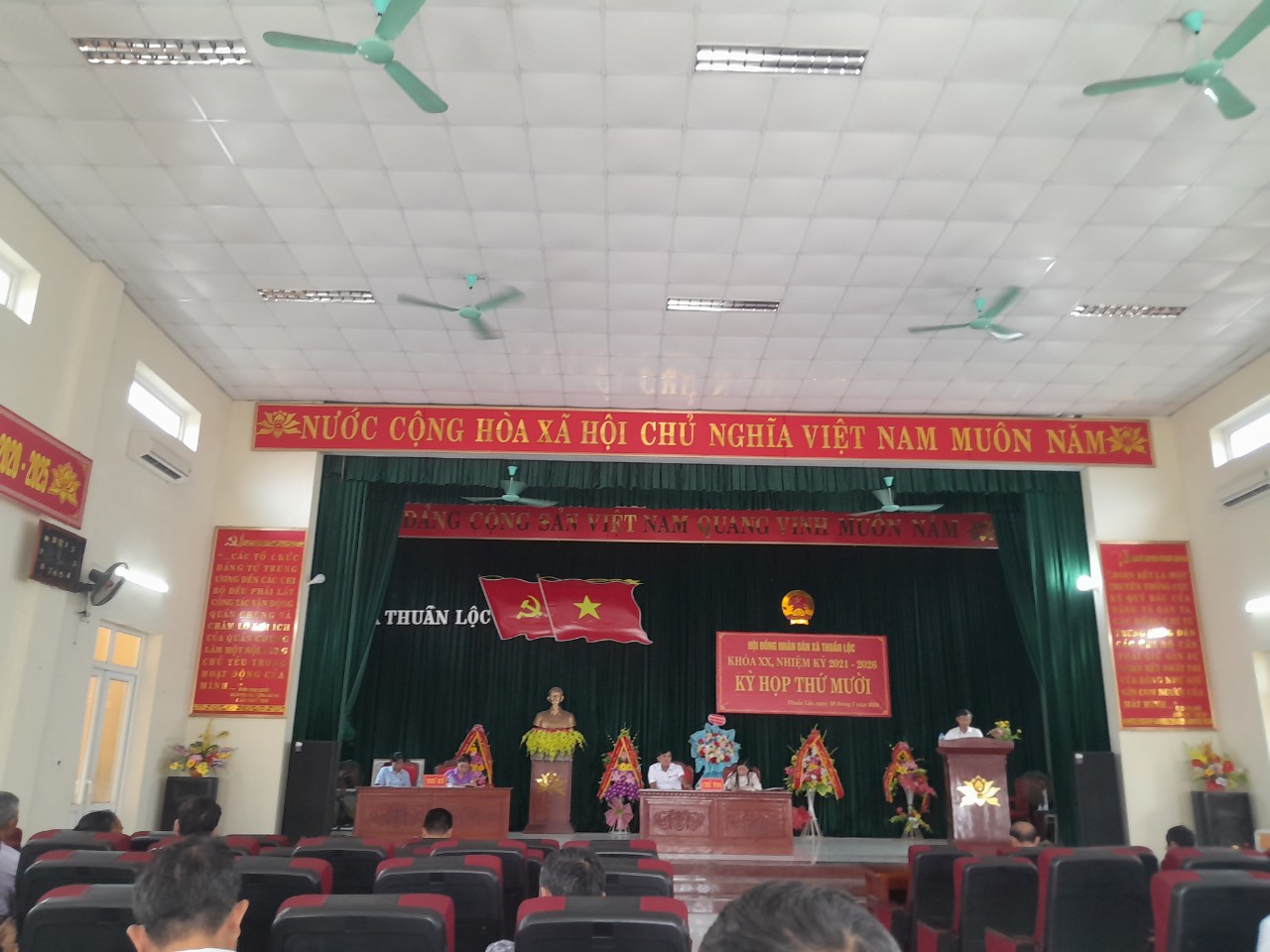 HĐND xã Thuần Lộc tổ chức kỳ họp thứ 10, Khóa XX, nhiệm kỳ 2021–2026